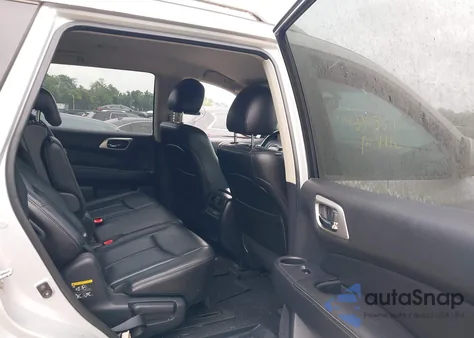 2014 Nissan Pathfinder Sl z USA, uszkodzony, nr VIN 5N1AR2MM4EC685687